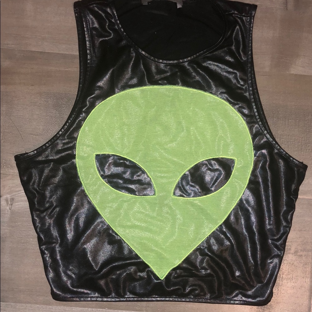 Alien crop top